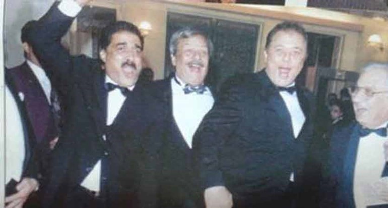صورة: محمود عبدالعزيز وأحمد زكي في لقطة نادرة 