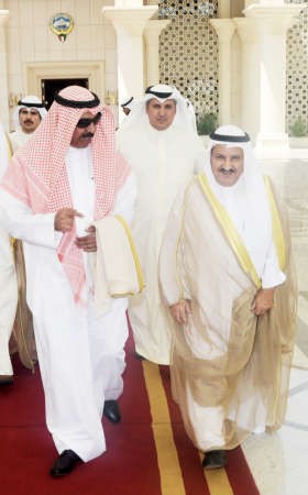 المستشار بالديوان الاميري محمد ضيف الله شرار مغادرا البلاد الى موريتانيا