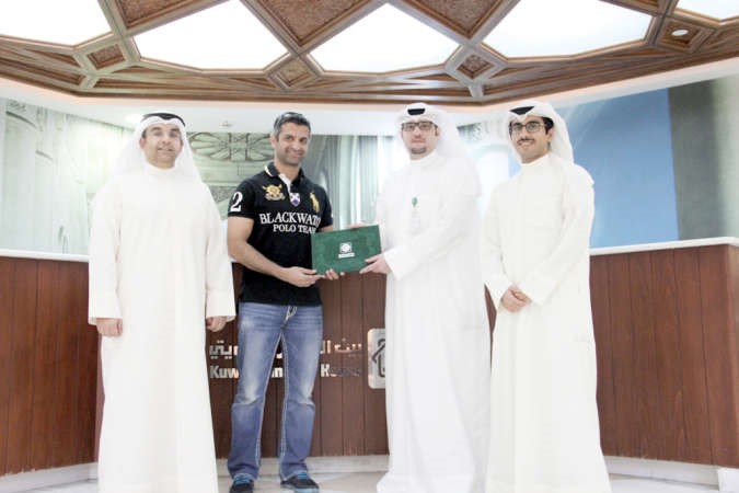  ممثلو بيتك يقدمون الدعم لممثلي المبرة التطوعية