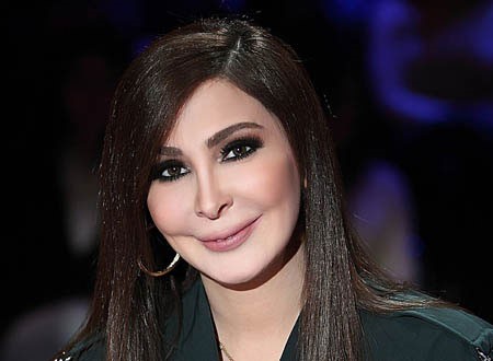 بالصور.. إليسا متهمة باستنساخ أفكار قديمة والبعد عن الإبداع