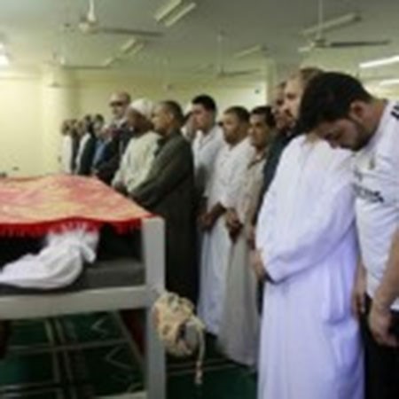 بالفيديو والصور.. تشييع جثمان "سعيد صالح" بحضور الألاف وغياب تام للمشاهير