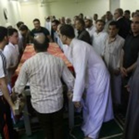 بالفيديو والصور.. تشييع جثمان "سعيد صالح" بحضور الألاف وغياب تام للمشاهير