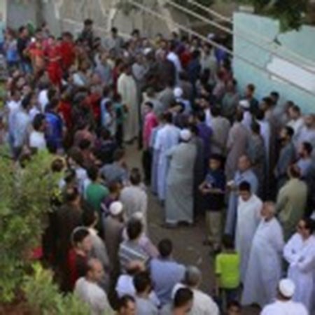 بالفيديو والصور.. تشييع جثمان "سعيد صالح" بحضور الألاف وغياب تام للمشاهير