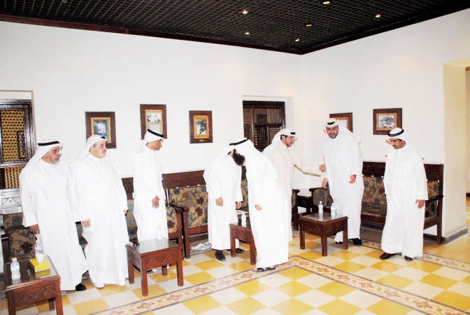 تقديم التهاني بعيد الفطر السعيد