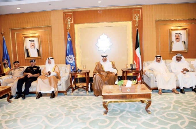 الشيخ محمد الخالد خلال استقباله المهنئين ﻿