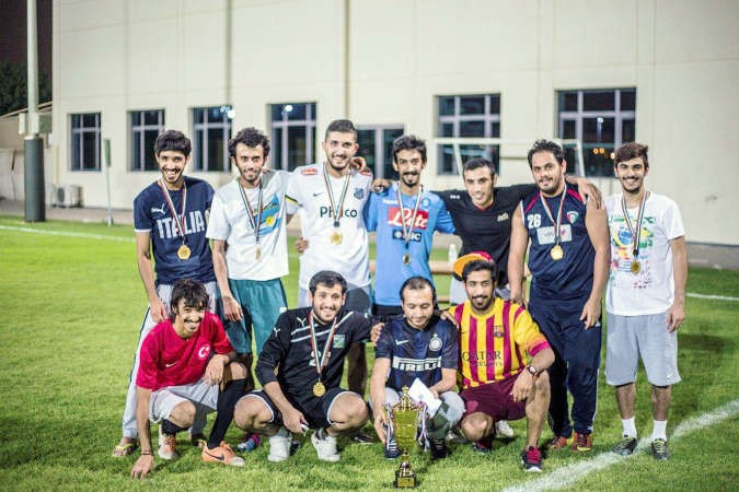 الفريق الفائز بالدورة ﻿