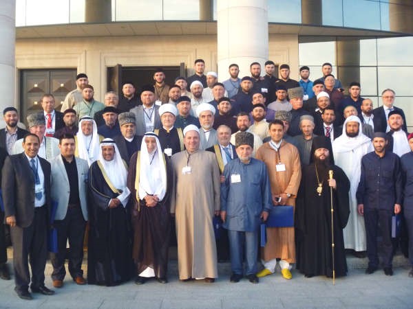 صورة جماعية للمشاركين في مؤتمر فقه الاستطاعة في العاصمة الشيشانية غروزني﻿