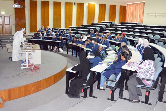 احدى محاضرات الدورةالصيفية