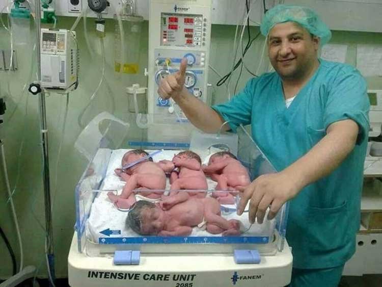 بالفيديو.. فلسطينية في غزة تنجب 4 توائم تحت القصف