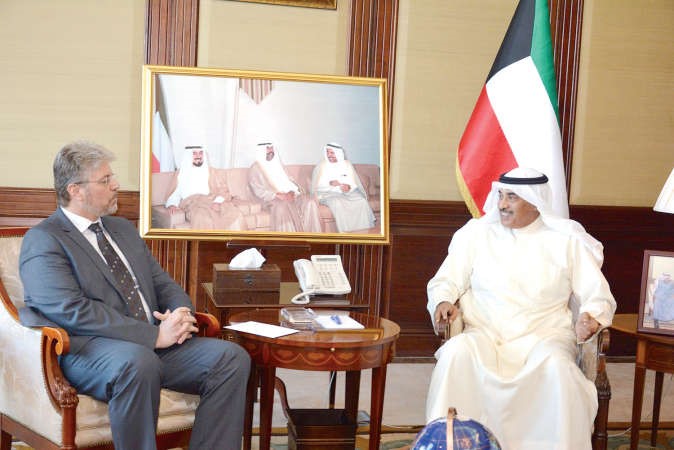 ا﻿لشيخ صباح الخالد مستقبلا سفير جمهورية سلوفاكيا لدى البلاد ايفان لانتشاريش ﻿