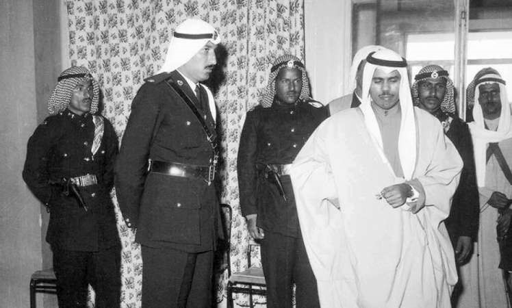 سمو الشيخ نواف الاحمد في يناير 1963 في اول انتخابات برلمانية ﻿