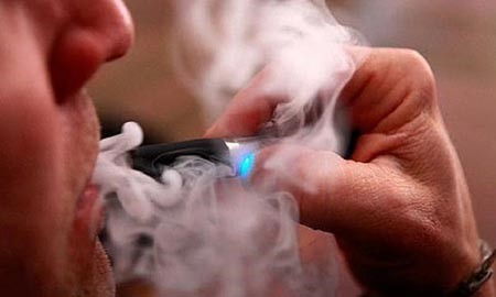مصرع مدخن بانفجار سيجارة إليكترونية 
