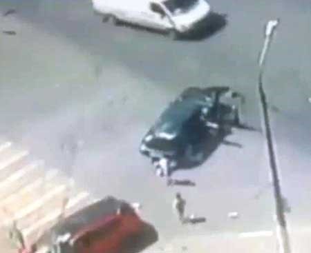 بالفيديو.. نجاة توأم من الموت على يد والدتهما