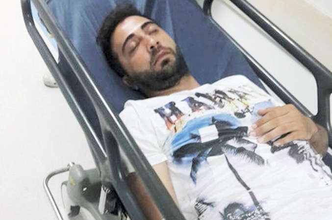 صورة عبدالكريم حمدان وهو في المستشفى