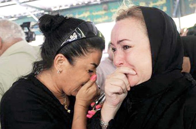 نجلاء فتحي في عزاء نهاد رمزي﻿