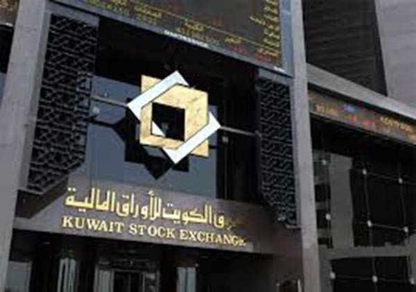 60 شركة مهددة بالإيقاف