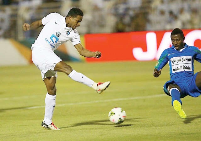 فوزان جديدان للهلال والاتحاد
