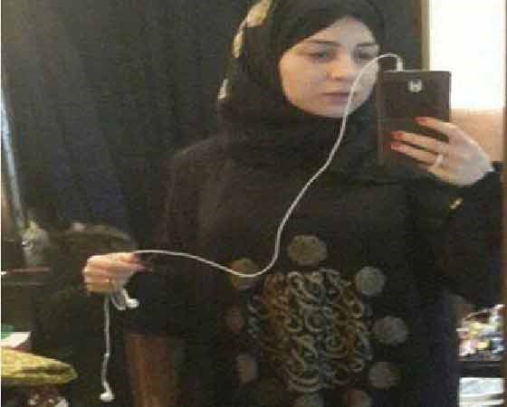 صورة: سيلفي مي عز الدين .. بجلباب الصلاة