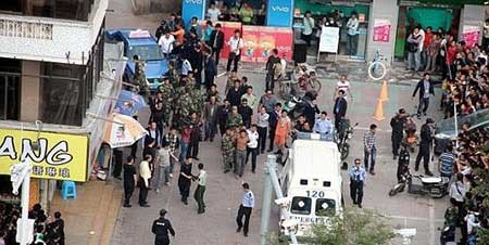 بالصور.. صيني يخطف حبيبته بالساطور مهدداً بقتلها إن لم يتزوجها