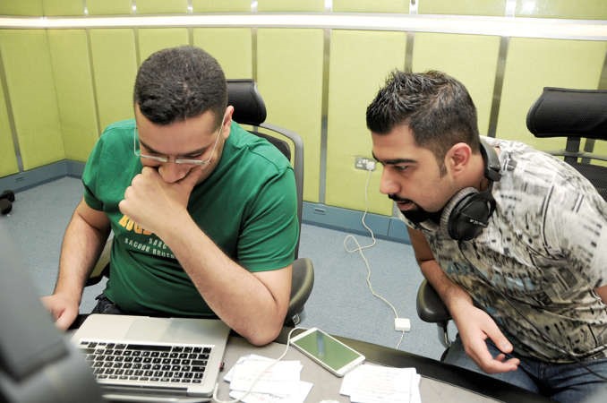 الموسوي مع علي حيدر قبل بث الحلقة﻿