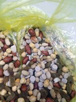 الفول السوداني خلطه الوافد بالحبوب ايضا ﻿