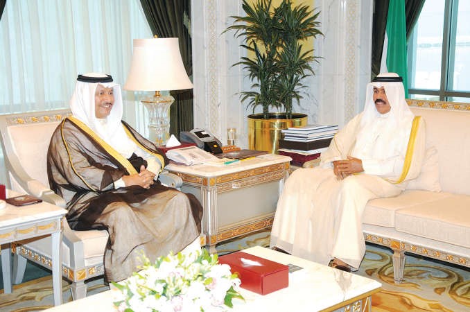 سمو نائب الامير وولي العهد الشيخ نواف الاحمد مستقبلا سمو رئيس الوزراء الشيخ جابر المبارك ﻿