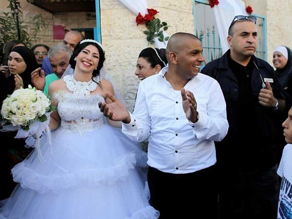 بالصور.. زواج يهودية ومسلم في إسرائيل يثير احتجاجات 