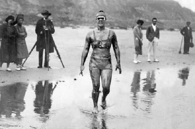 جرترود ايديرل، اول سباحة تعبر القناة الانجليزية، عام 1926