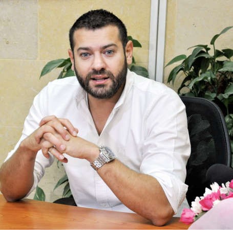 عمرو يوسف