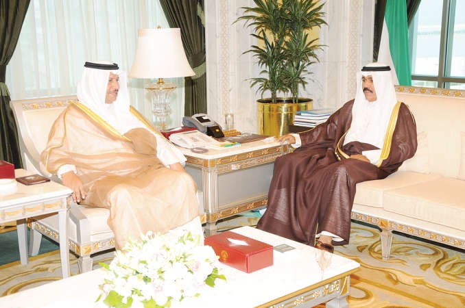 سمو نائب الامير وولي العهد الشيخ نواف الاحمد مستقبلا سمو رئيس مجلس الوزراء الشيخ جابر المبارك 