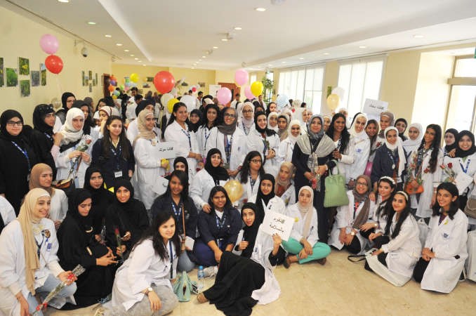 المشاركون قبل بدء الجولة﻿