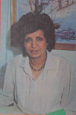 عزيـزة البسـام: كنت صاحبة اقتراح إنشاء أول مكتبة نسائية في الكويت عام 1966 وأول أمينة لها