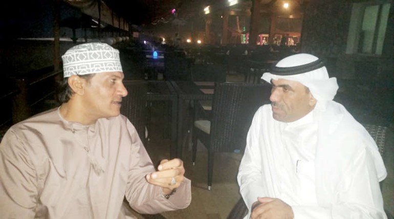 الشاعر العماني طارش قطن يتحدث للزميل مفرح الشمري ﻿
