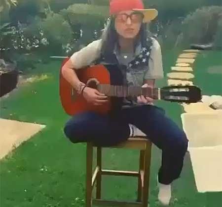 بالفيديو.. شجون ومريم حسين وأمل العوضي يدخلن تحدي الثلج