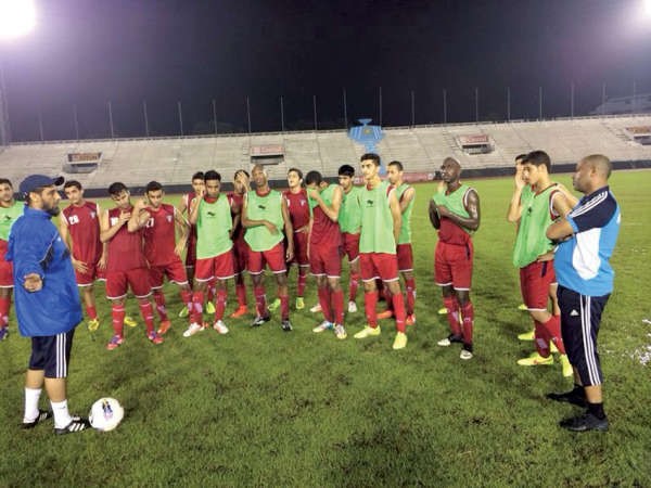 لاعبو الناشئين يستعدون للبطولة ﻿