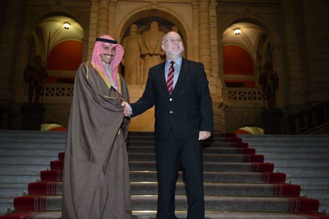 الرئيس مرزوق الغانم مع رئيس المجلس الوطني السويسري رودي لوشتنبرغر

