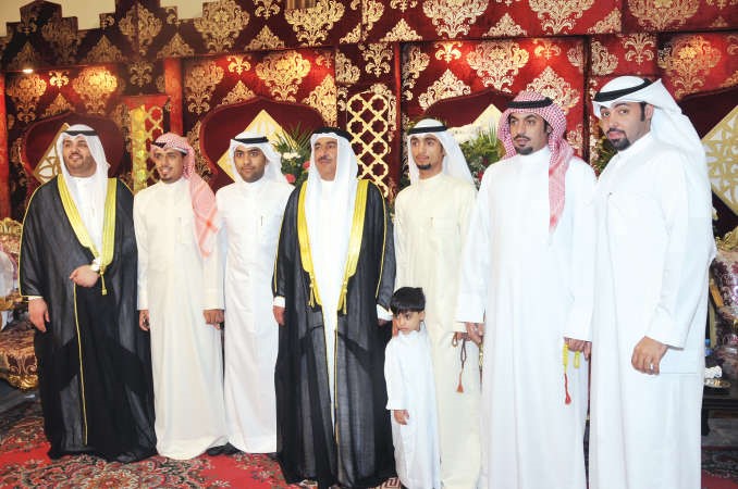 مباركة من الزملاء بالمناسبة السعيدة
﻿