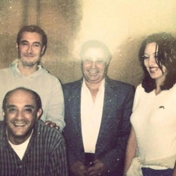 صورة نادرة تجمع أسماء المنور وكاظم الساهر