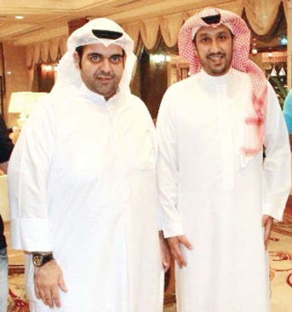 عبدالله الجاسم مع الامير فهد بن خالد رئيس النادي الاهلي السعودي