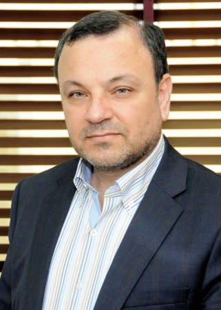 احمد نصر الله