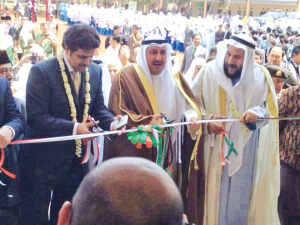 خليف الاذينة خلال افتتاح الصالة 