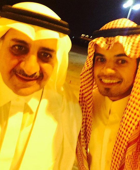 بالصور.. سيلفي شبابي مع أمير تبوك.. وسيلفي الملك محمد السادس تجذب الملايين