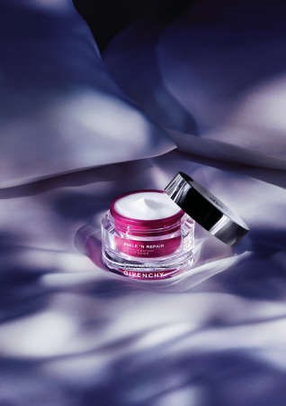عطور جيفنشي.. ابتكار 2014 مع سمايل أند ريبير