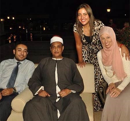 بالصور.. مي كساب تحتفل بعقد قران شقيقها