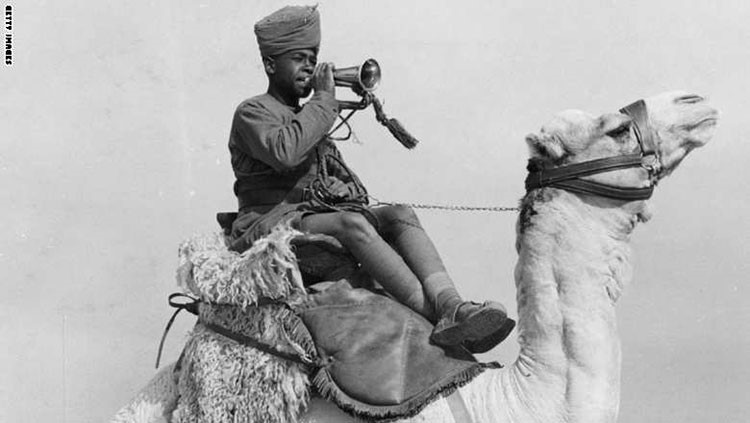 مجند ضمن فرقة الهجانة المصرية عام 1941 وتشكلت الفرقة في غالبها من سودانيين وشباب من الصحراء