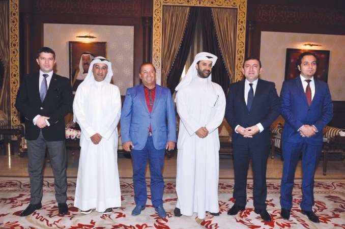 الشيخ طلال العلي العبدالله ورائد رجب والسفير الاذربيجاني وابراهيم ابراهيموف في لقطة جماعية ﻿