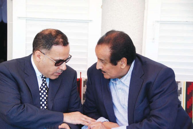 الشيخ دابراهيم الدعيج والسفير جمال الغنيم
