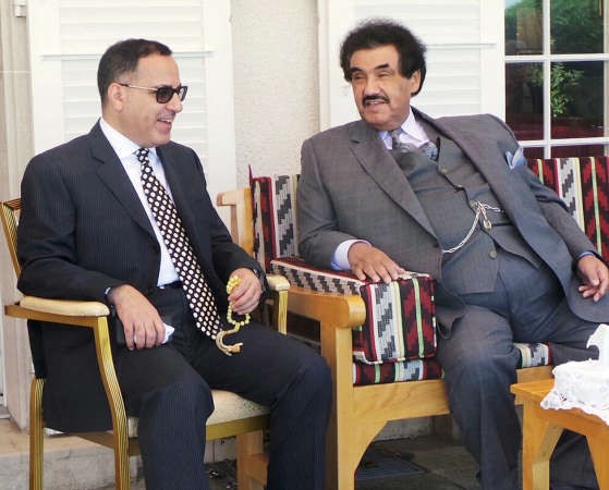 سمو الشيخ ناصر المحمد وحديث مع السفير جمال الغنيم
