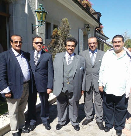 سمو الشيخ ناصر المحمد يتوسط السفير جمال الغنيم والشيخ دابراهيم الدعيج والسفير بدر التنيب واحمد اسماعيل بهبهاني
