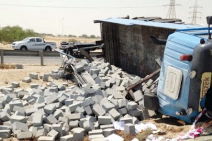 شاحنة الطابوق بعد الحادث﻿